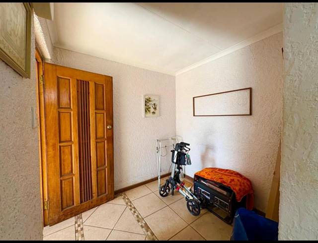 3 BEDROOM HOUSE FOR SALE IN DORINGKLOOF